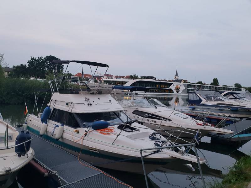 Bayliner 2556 Fly - Diesel Bayliner 2556 Fly - Diesel